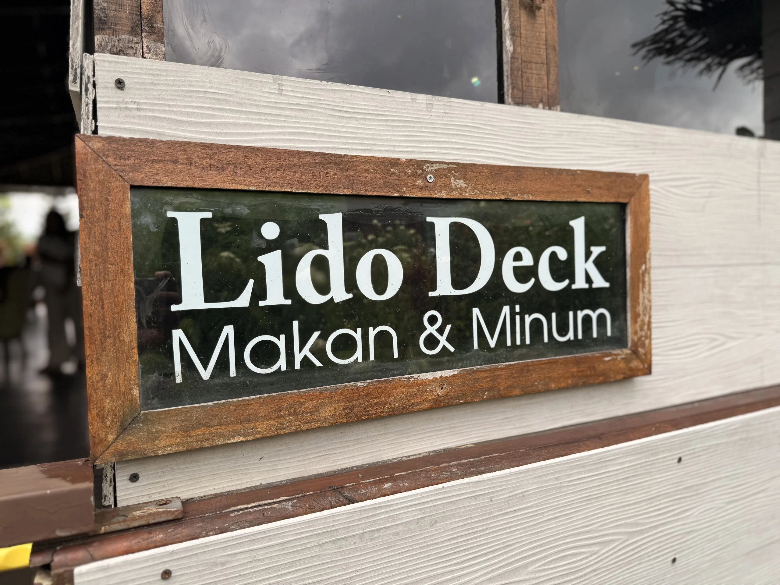 Lido Deck sign at Pondanu Cabins